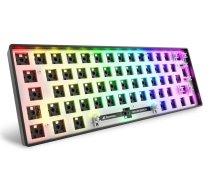 Kompakta 60% tastatūra Sharkoon SKILLER SGK50 S4 — vadu USB, QWERTY vācu izkārtojums, RGB apgaismojums, 1.5 m kabelis, melna