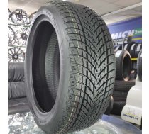 Goodyear 225/40 R18 UltraGrip Performance 3 92W XL