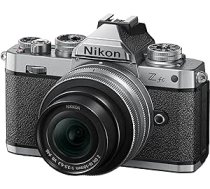 Nikon Z fc Kit Z DX 16–50 mm 1:3,5–6,3 VR Silver Edition (20,9 MP, OLED skatu meklētājs ar 2,36 miljoniem pikseļu, 11 kadri sekundē, hibrīda AF ar fokusa palīgu, ISO 100–51,200, 4K UHD video)