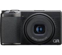 RICOH GR IIIx HDF, esošās GR III sērijas paplašinājums ar iebūvētu izgaismojuma izkliedes filtru, digitālais kompaktais fotoaparāts ar 24 MP APS-C CMOS sensoru, 40 mmF2,8 GR objektīvu (35 mm formātā).