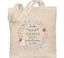 Geschenk mit Namen personisiert by Shirtracer - Kokvilnas soma - Pedagogs - Maziem cilvēkiem vajag tikpat lielas sirdis kā jūsu, skolotāju dāvana, bērnu audzinātāju dāvanas, Ziemassvētku vecīšu aina