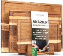 3 dēļu komplekts (40 x 30 cm / 33 x 24 cm / 26 x 18 cm) Koka sagriešanas dēlis, kas izgatavots no akācijas masīvkoka - 2 cm biezi koka dēļi Virtuve ar sulas gropi - dizaina griešanas dēļu komplekts
