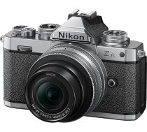 Nikon Z fc Kit Z DX 16-50 mm 1:3.5-6.3 VR Silver Edition (20,9 MP, OLED skatu meklētājs ar 2,36 miljoniem pikseļu, 11 kadri sekundē, hibrīda autofokuss ar fokusa palīgu, ISO 100-51 200, 4K UHD video)