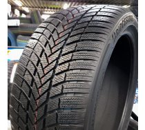 235/55R17 Bridgestone Blizzak LM005 103V XL