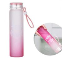 ECARLA Ombre stikla ūdens pudele ar rokturi 400 ml  Water bottle Glass bottle with screw-on handle OMBRE 400 ML BD25R