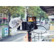 Sony α 6400 + SELP1650 MILC 24.2 MP CMOS 6000 x 4000 pixels Black ( ILCE6400LB.CEC 4548736092426 )