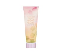 VICTORIA´S SECRET Velvet Petals Radiant 236ml Women Ķermeņa losjons