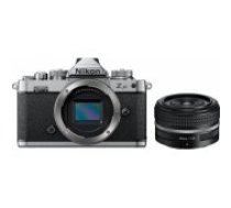 Nikon Z fc + 28 mm F/ 2.8 (SE) Kit hibrīdkamera