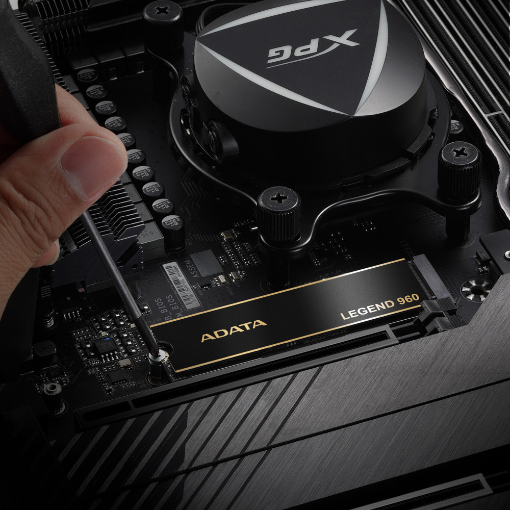 Adata LEGEND 960 product photo