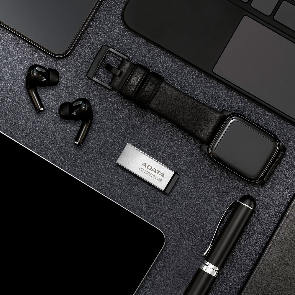 Adata UR350 product photo