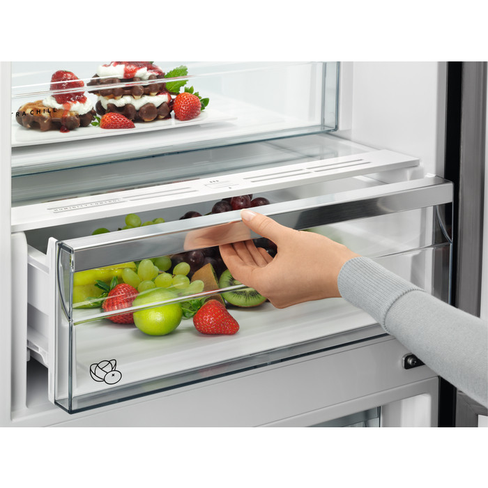 AEG RCS736DXMB product photo