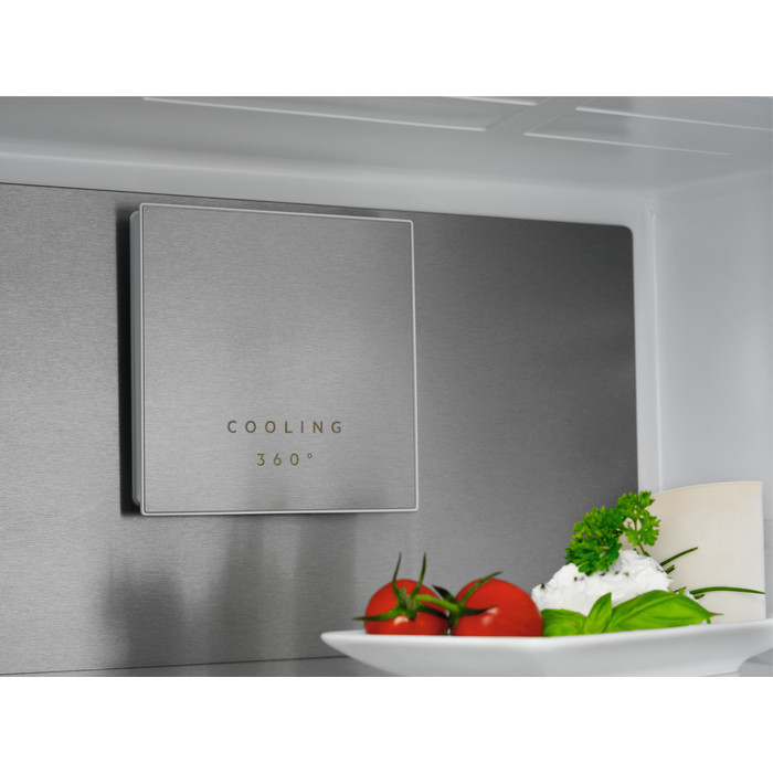 AEG RCS736DXMB product photo