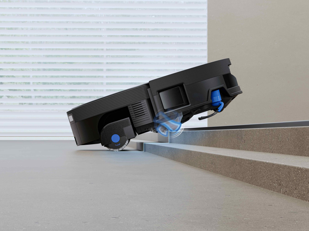 Ecovacs DEEBOT X12 OmniCyclone product photo