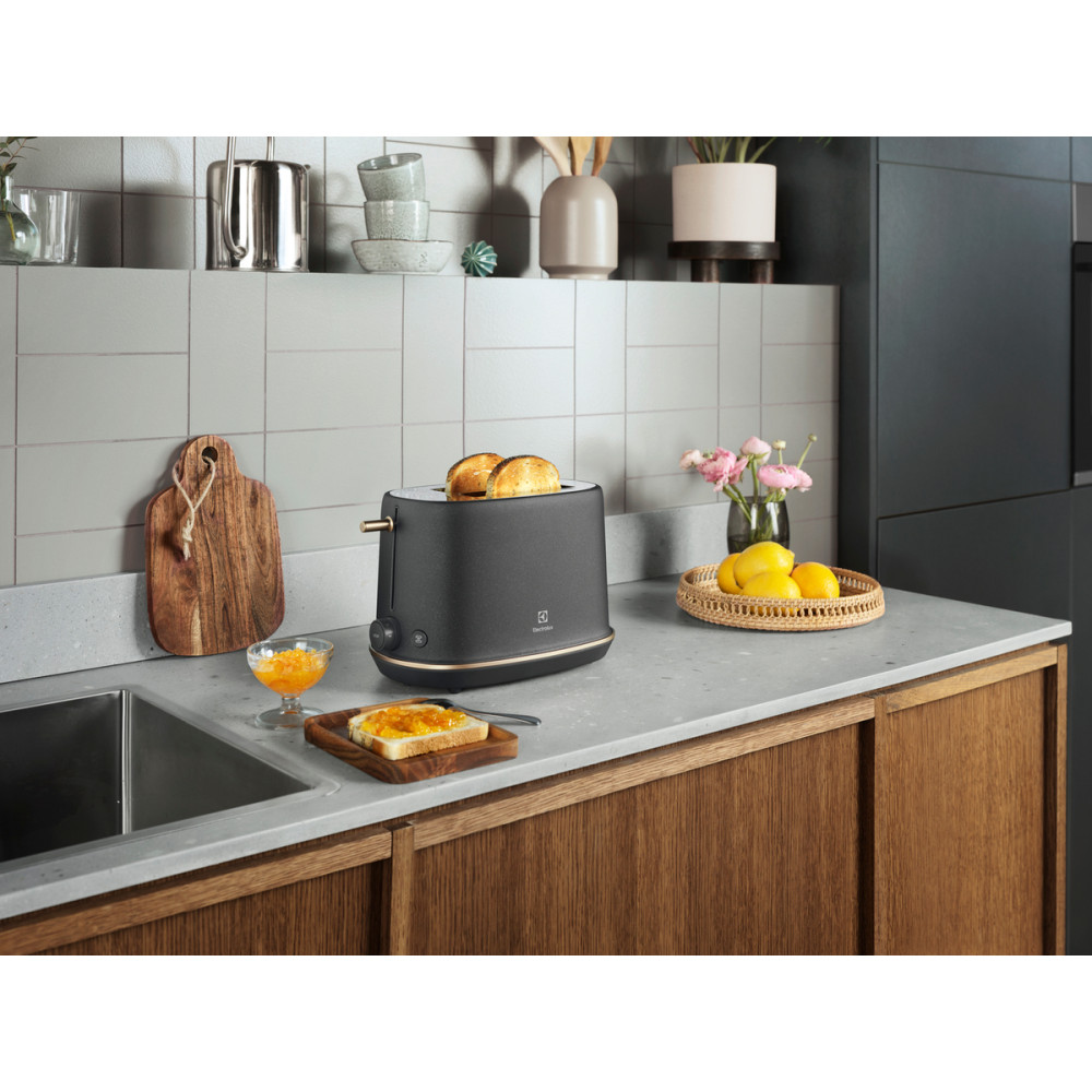 Electrolux E7T1-6BP product photo