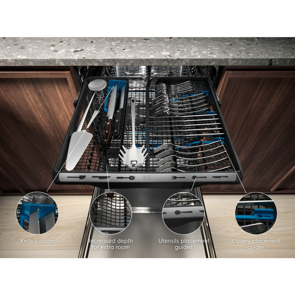 Electrolux EEM69410W product photo