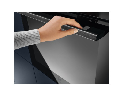 Electrolux EOC8P39WZ product photo