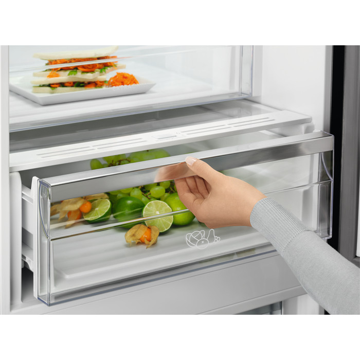 Electrolux LNT7ME36K2 product photo
