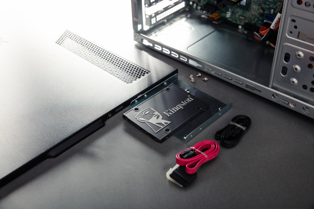 Kingston KC600 product photo