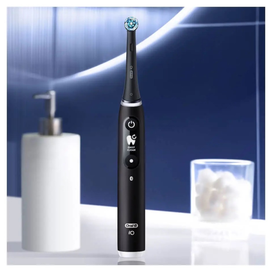 Oral-B iO Series 6 product photo