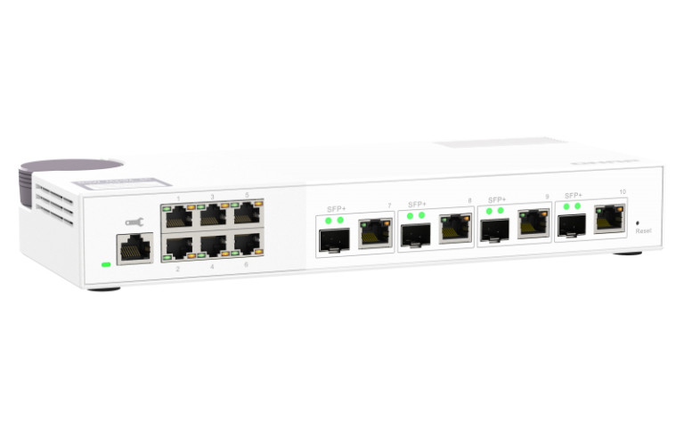 Qnap QSW-M2106-4C product photo