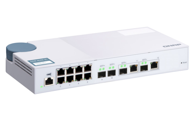 Qnap QSW-M408-2C product photo