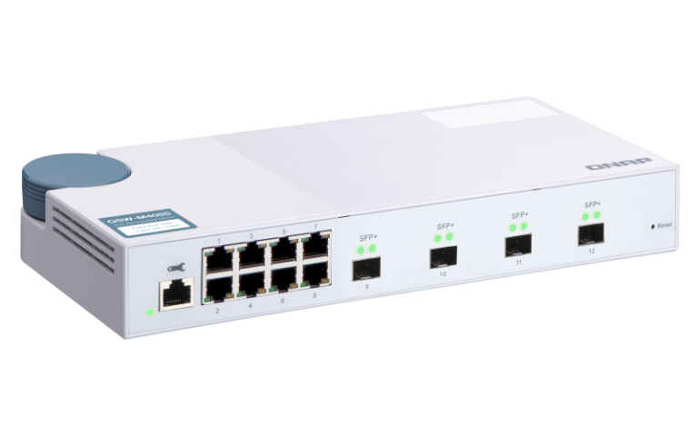 Qnap QSW-M408S product photo