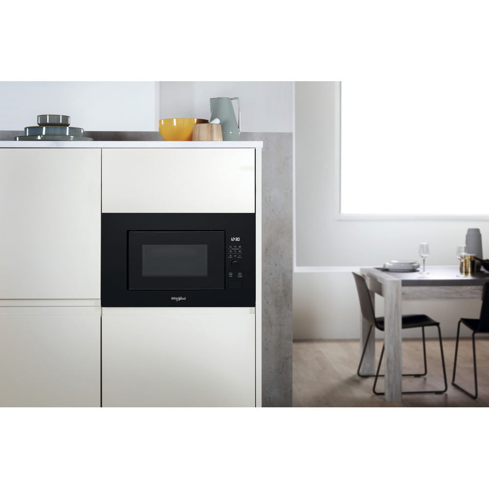 Whirlpool WMF200G NB product photo