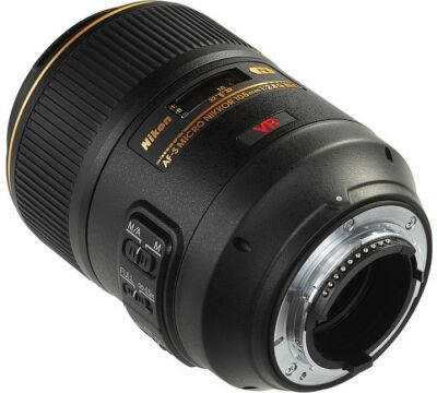 Nikon AF-S Micro-Nikkor 105mm f/2.8G IF-ED VR