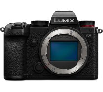 Panasonic Lumix DC-S5